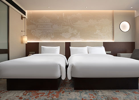 Aluminum Edge Trim Vs. Aluminum Moulding: What’s the Difference